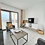 Bonito Atico En Primera Linea De Playa Con Piscina