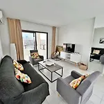 Bonito Atico En Primera Linea De Playa Con Piscina