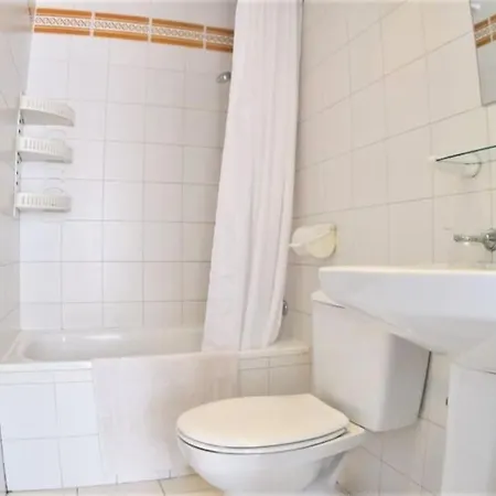 Bonito Atico En Primera Linea De Playa Con Piscina *