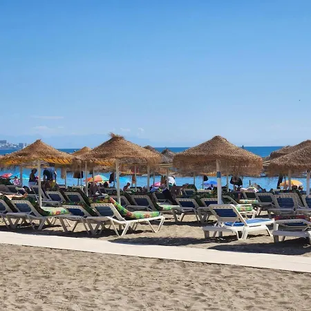 Bonito Atico En Primera Linea De Playa Con Piscina *