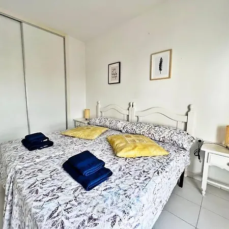 Bonito Atico En Primera Linea De Playa Con Piscina Фуэнхирола