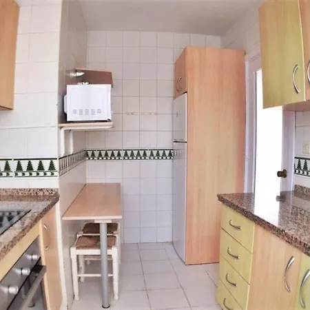 Bonito Atico En Primera Linea De Playa Con Piscina *