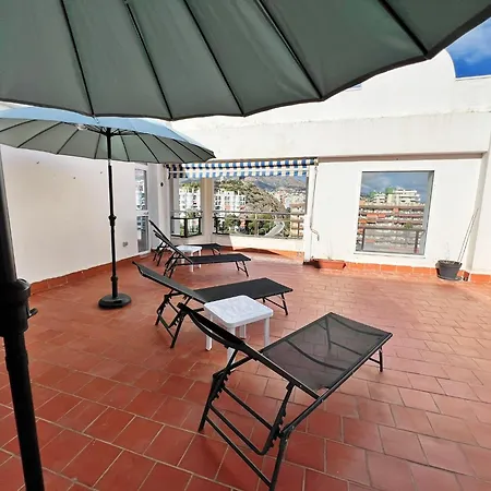 Bonito Atico En Primera Linea De Playa Con Piscina Фуэнхирола