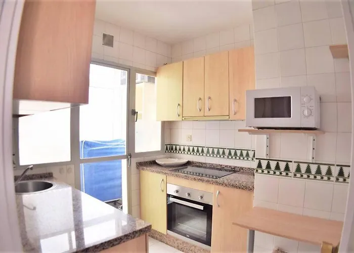 Bonito Atico En Primera Linea De Playa Con Piscina